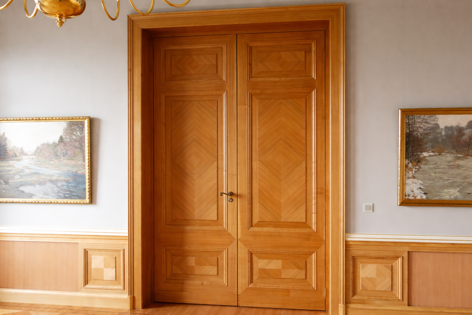 Hochwertige Holztür
